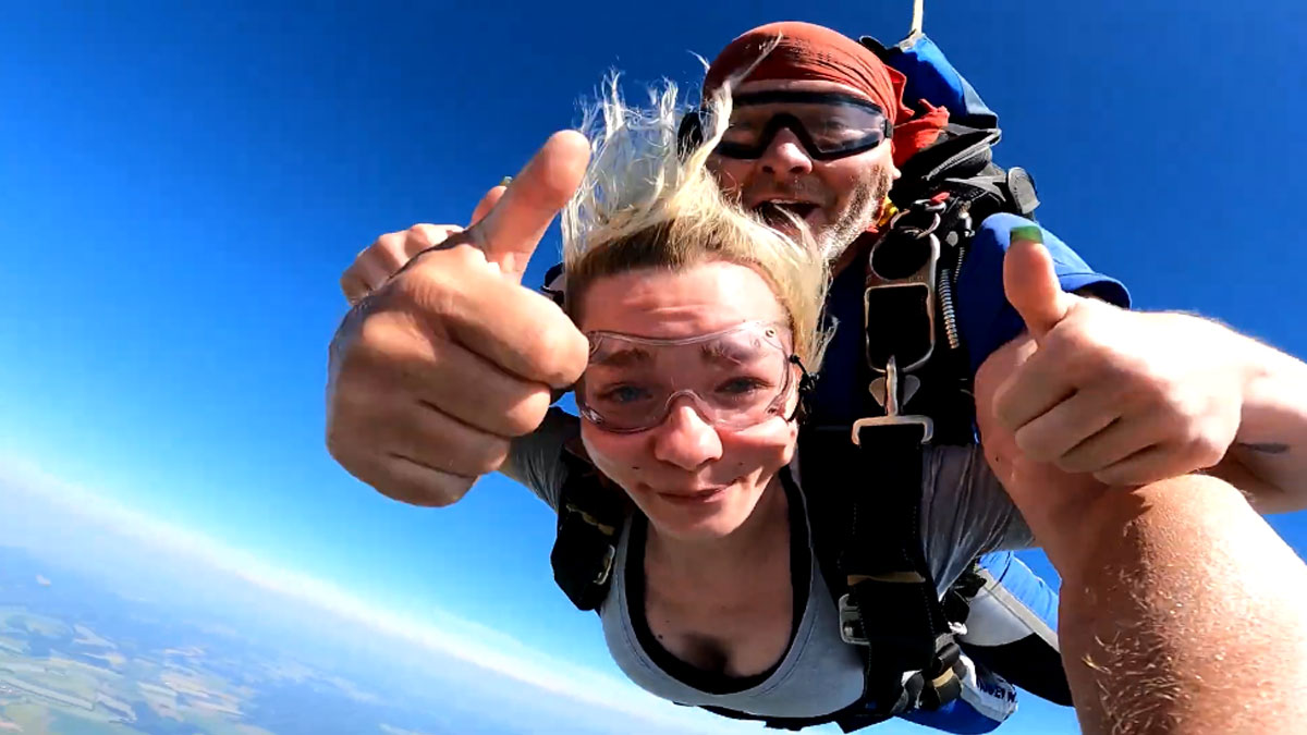 A tandem skydive above Mladá Boleslav airfield