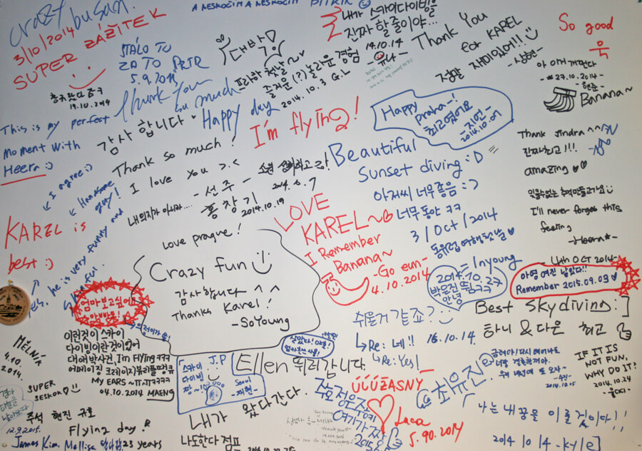 Passengers' messages about the jump at sunset